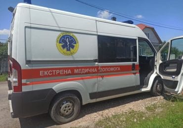 Умисно пошкодив автомобіль «швидкої»: на Закарпатті затримали хулігана