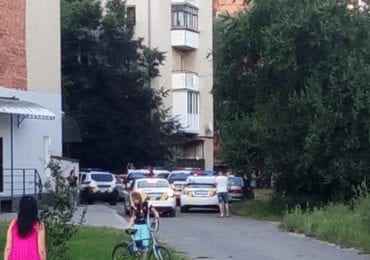 Чимало патрульних та швидка: в одному з мікрорайонів Ужгорода трапилась надзвичайна подія