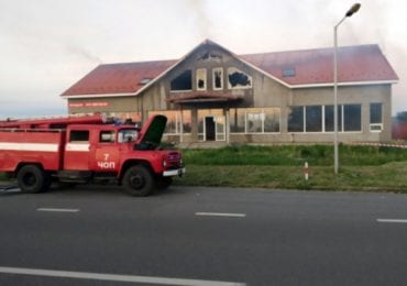 Поблизу КПП "Тиса" трапилась пожежа: горіла недобудова (ФОТО)