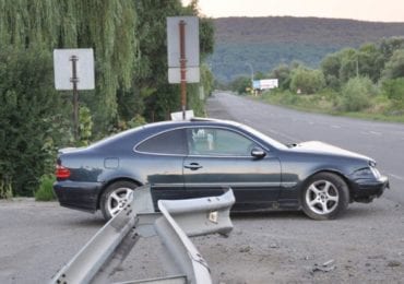 ДТП на "Шахті" в Ужгороді: не розминулись два авто (фото)