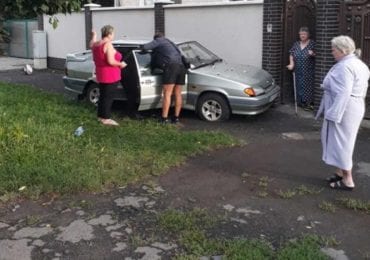 Авто зіткнулось з огорожею: в Мукачеві водію стало зле під час руху (ФОТО)