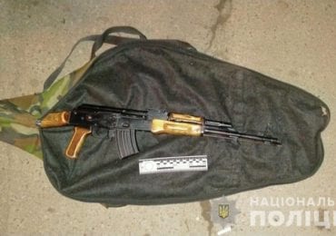 Ходив з автоматом Калашникова у рюкзаку: Cуд обрав запобіжний захід ужгородцю