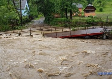 Кабмін виділив 37 мільйонів гривень на ліквідацію наслідків повеней на Закарпатті