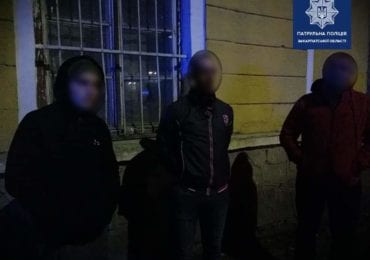 Погрожували ножем: в Ужгороді невідомі чіплялись до перехожих (ФОТО)