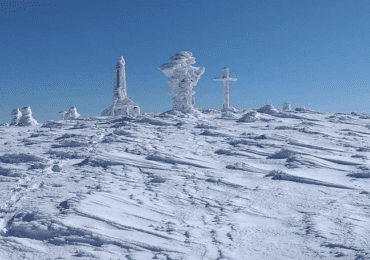 Краса Закарпаття: як виглядає засніжена Говерла (ФОТО)