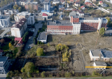 В Ужгороді вкрали землю поліклініки, аби збудувати багатоповерхівку: розслідування журналіста (ВІДЕО)