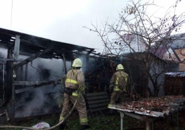 На Закарпатті надзвичайники врятували житловий будинок від вогню (ФОТО)