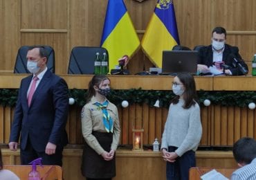 Ужгородським депутатам предали Вифлеємський вогонь (ФОТО)