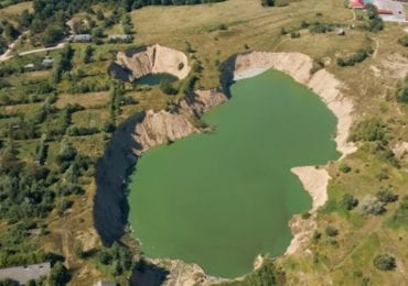 Відео дня: неймовірні пейзажі карстових проваль у Солотвині