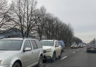 На Закарпатті відразу три автомобілі потрапили в аварію (ФОТО)