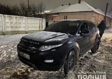 В Мукачеві відразу два авто затримали з підозрілими водійськими документами (ФОТО)