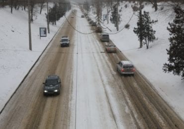 Попри складні погодні умови на Закарпатті забезпечено проїзд усіма дорогами