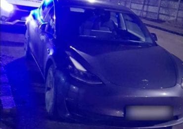 В поліції підтвердили факт затримання п’яного посадовця за кермом TESLA