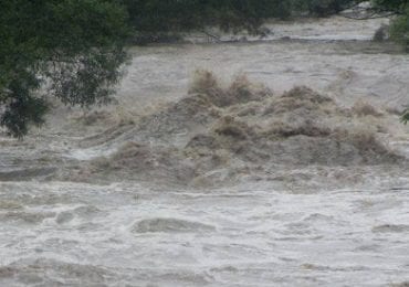 Закарпатців попереджають про підвищення рівня води у річках