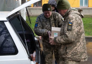 Працівники Ужгородської міської ради вкотре допомагають військовослужбовцям