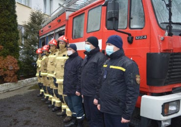 Закарпатським рятувальникам вручили новий пожежно-рятувальний автомобіль