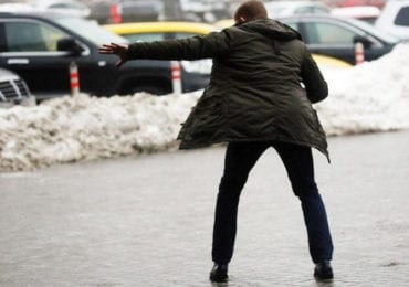 Синоптики попереджають закарпатців про ожеледицю на дорогах