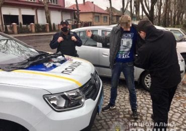 В Мукачеві затримали хмельничанина з амфетаміном