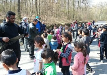 В рамках міжнародного проєкту з екоосвіти ромські діти Іванівців прибирали територію в поселенні та в навколишніх хащах