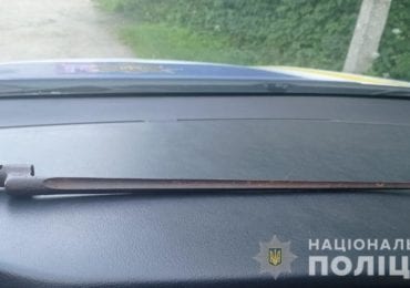 Під час сімейної сварки поліцією у чоловіка було відібрано штик-ніж