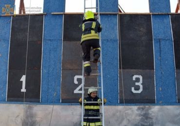 В Ужгороді начальники караулів з усього Закарпаття міряються силами за звання найкращого