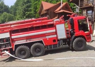 Гасили пожежу в лісі, шукали людей у горах і рятували у воді: на Закарпатті тренувалися рятувальники