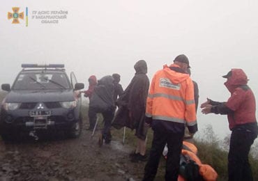 Протягом доби двоє туристів потребували допомоги гірських рятувальників