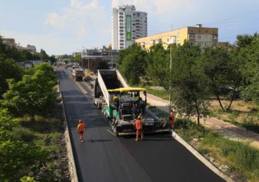 До уваги водіїв: в Ужгороді обмежать рух по вулиці Легоцького з 13 по 15 серпня