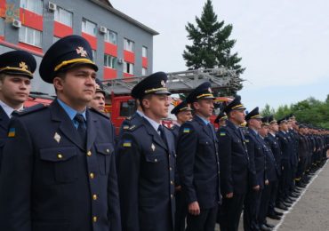 Закарпатські рятувальники переходять на посилений варіант несення служби