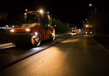 В Ужгороді сьогодні продовжать обмеження руху на вулиці Легоцького