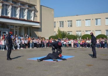 На Закарпатті стартувала акція "День із поліціянтами та рятувальником" (ВІДЕО)