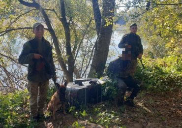 За добу на Закарпатті прикордонники виявили майже 17 тисяч пачок цигарок та одного пачкаря