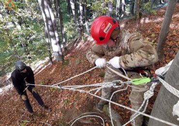 Закарпатські рятувальники відпрацьовують нові сценарії надзвичайних подій у Карпатах