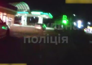 Намагався виїхати на центральну дорогу: в Ужгороді виявили п’яного водія (ВІДЕО)