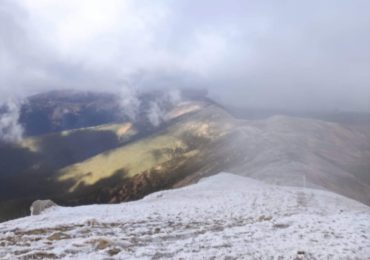 У Карпатах сніг та температура повітря -6°C