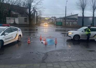 У Львові водій маршрутки збив на переході двох жінок та протягнув тіло однієї через пів міста