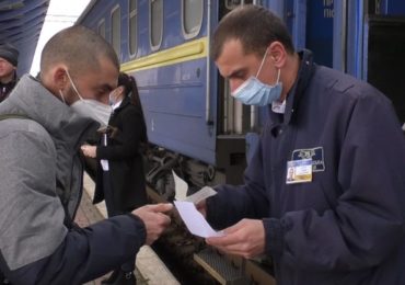 На Закарпатті 24 рейдові групи перевіряють  наявність Covid-сертифікатів (ВІДЕО)