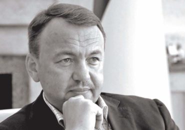 Нелегітимний ексголова облради Петров намагається скасувати сесію