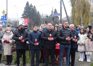 У Виноградові вшанували пам’ять жертв Голодоморів