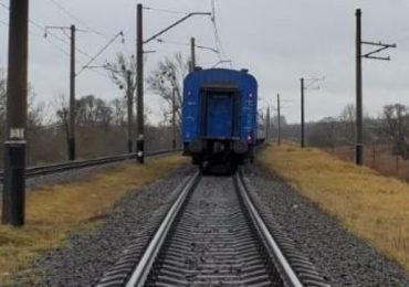 Загинув на місці: під поїзд Одеса - Ужгород потрапив 82-річний чоловік