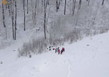 Чоловік, який постраждав під час лавини на Закарпатті, є керівником туристичної групи, яка здійснювала похід