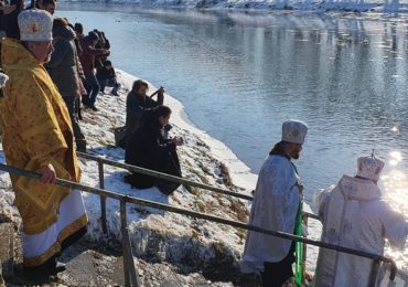 Як в Ужгороді відзначають Водохреща (ФОТО)