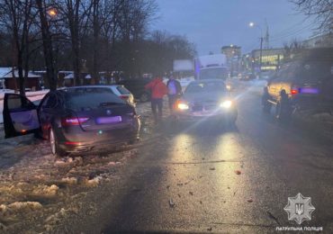 В Ужгороді на Слов‘янській Набережній трапилася ДТП