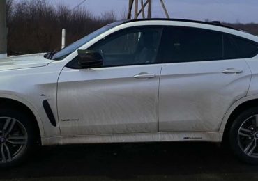 BMW X6 вилучили митники у закарпатця на КПП "Лужанка"