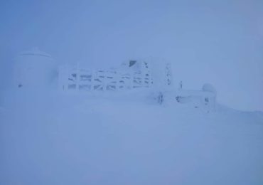 На високогір'ї Карпат температура повітря -14°С