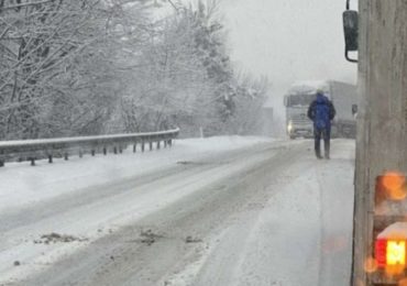 У Службі автомобільних доріг нагадали про місця відстою транспортних засобів на Закарпатті