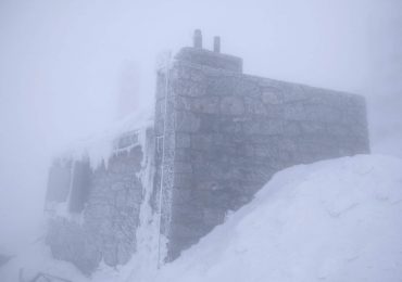 На високогір'ї Карпат температура повітря -2°С