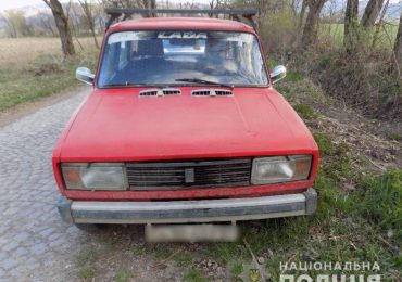 Двоє закарпатців викрали з подвір'я чоловіка ВАЗ-2105