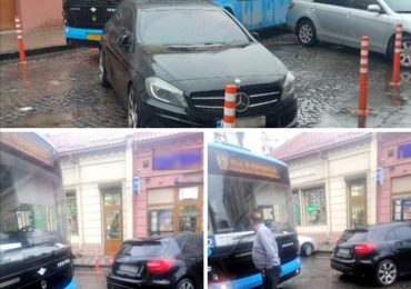 В Ужгороді на Корятовича водійка заблокувала рух автомобілів (ФОТО)