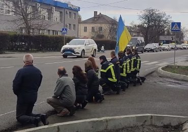 Виноградівщина на колінах зустріла загиблих захисників України (ВІДЕО)